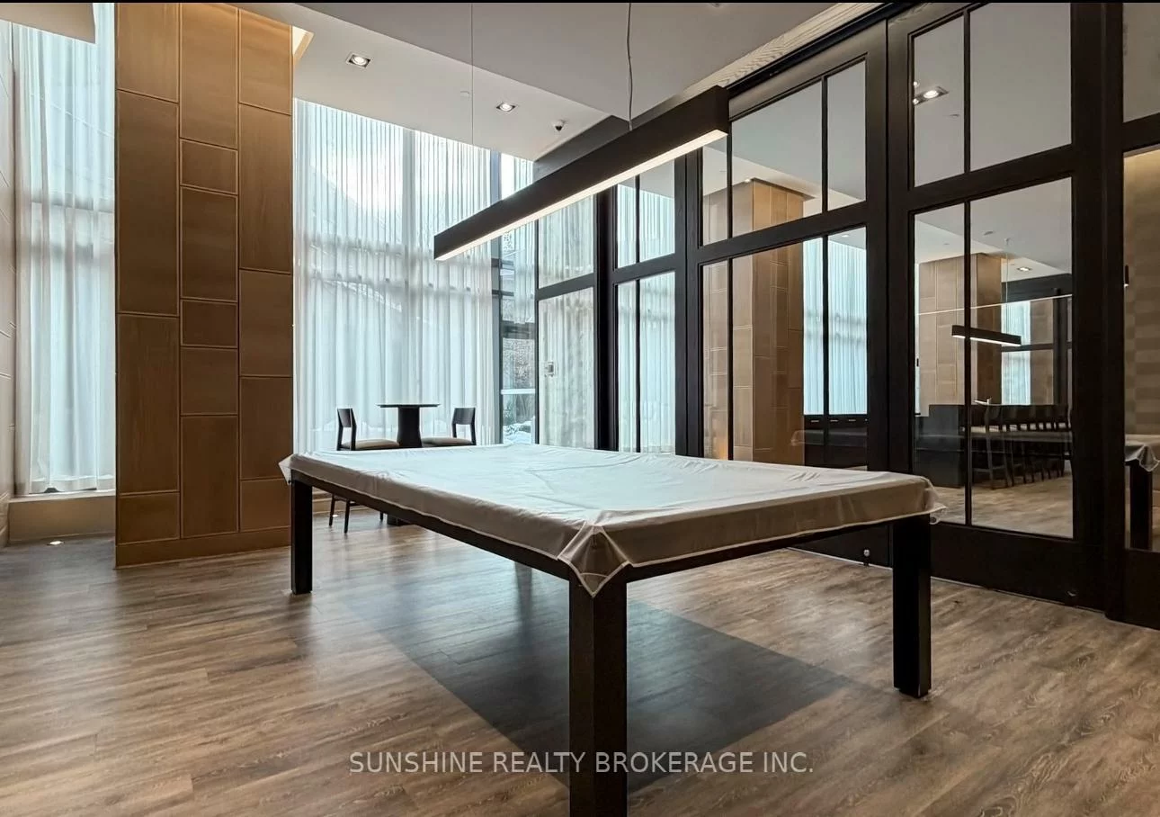 160, Vanderhoof, Thorncliffe Park, Toronto