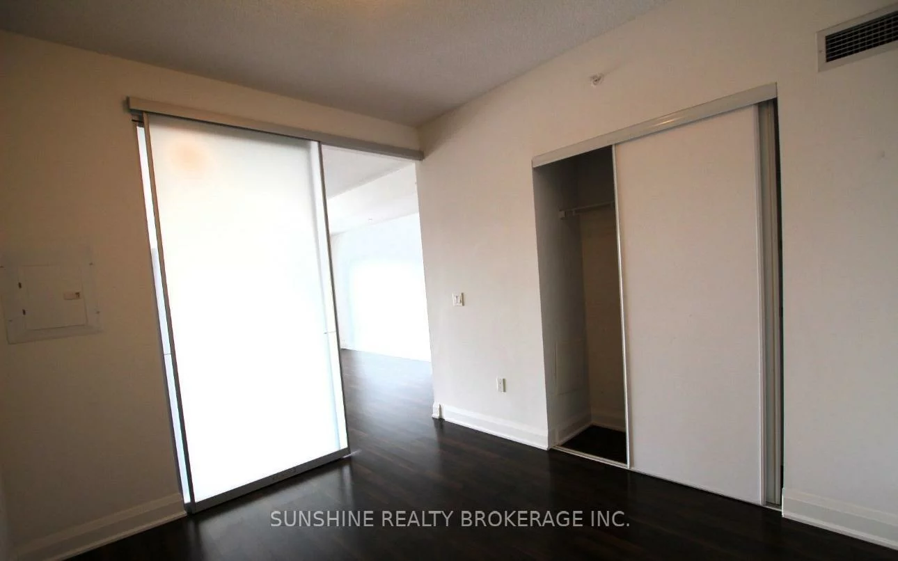 160, Vanderhoof, Thorncliffe Park, Toronto