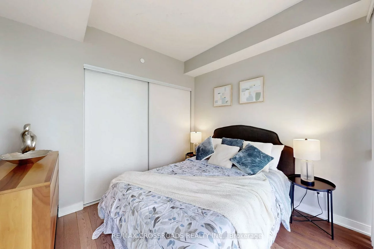 57, St  Joseph, Bay Street Corridor, Toronto