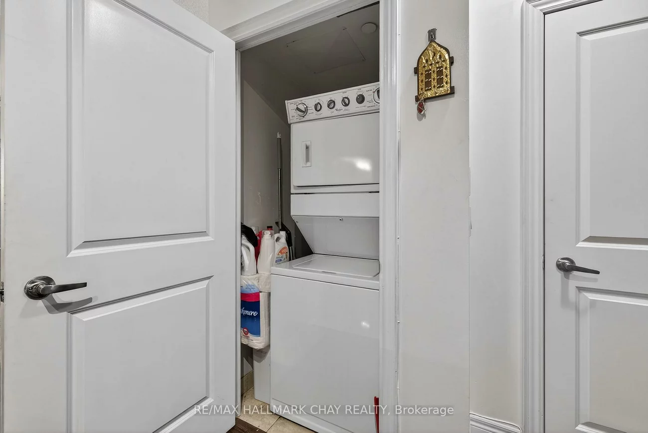 701, Sheppard, Clanton Park, Toronto