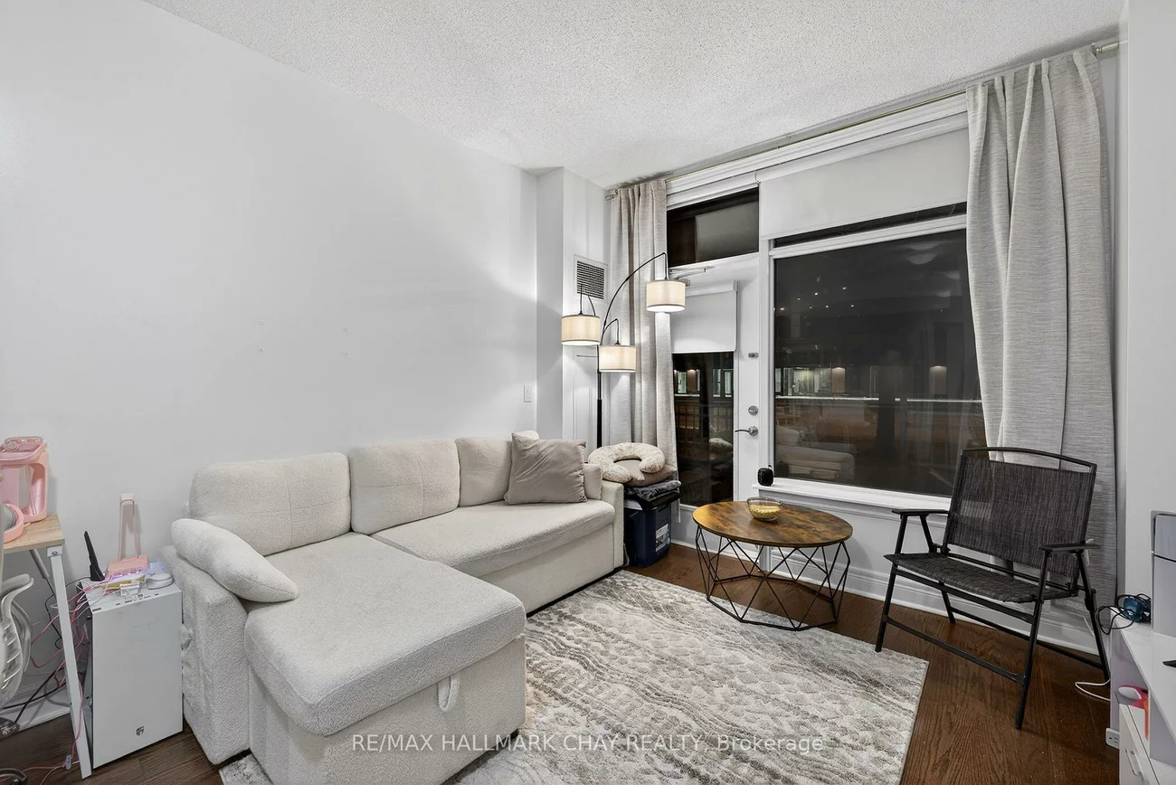 701, Sheppard, Clanton Park, Toronto