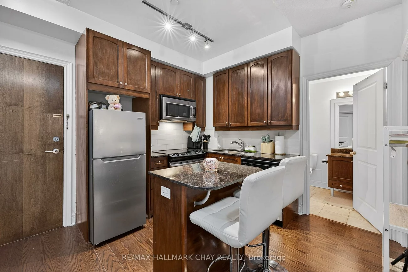 701, Sheppard, Clanton Park, Toronto