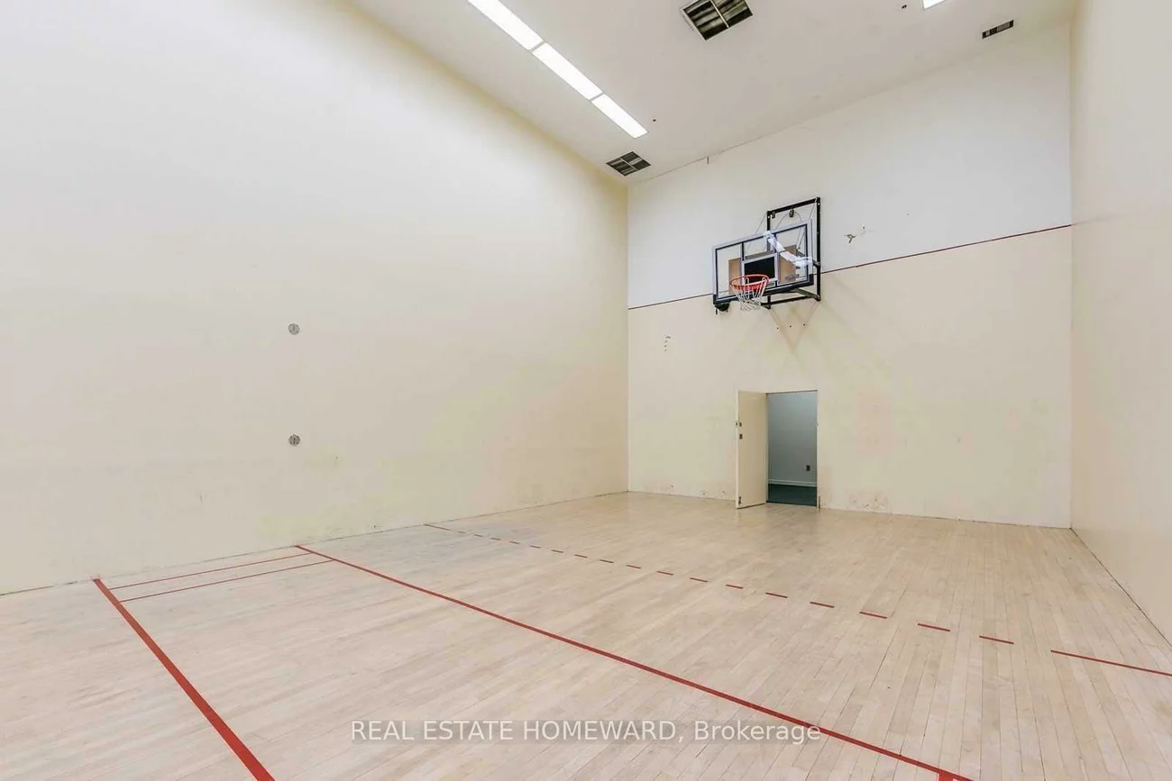 77, Maitland, Cabbagetown-South St. James Town, Toronto