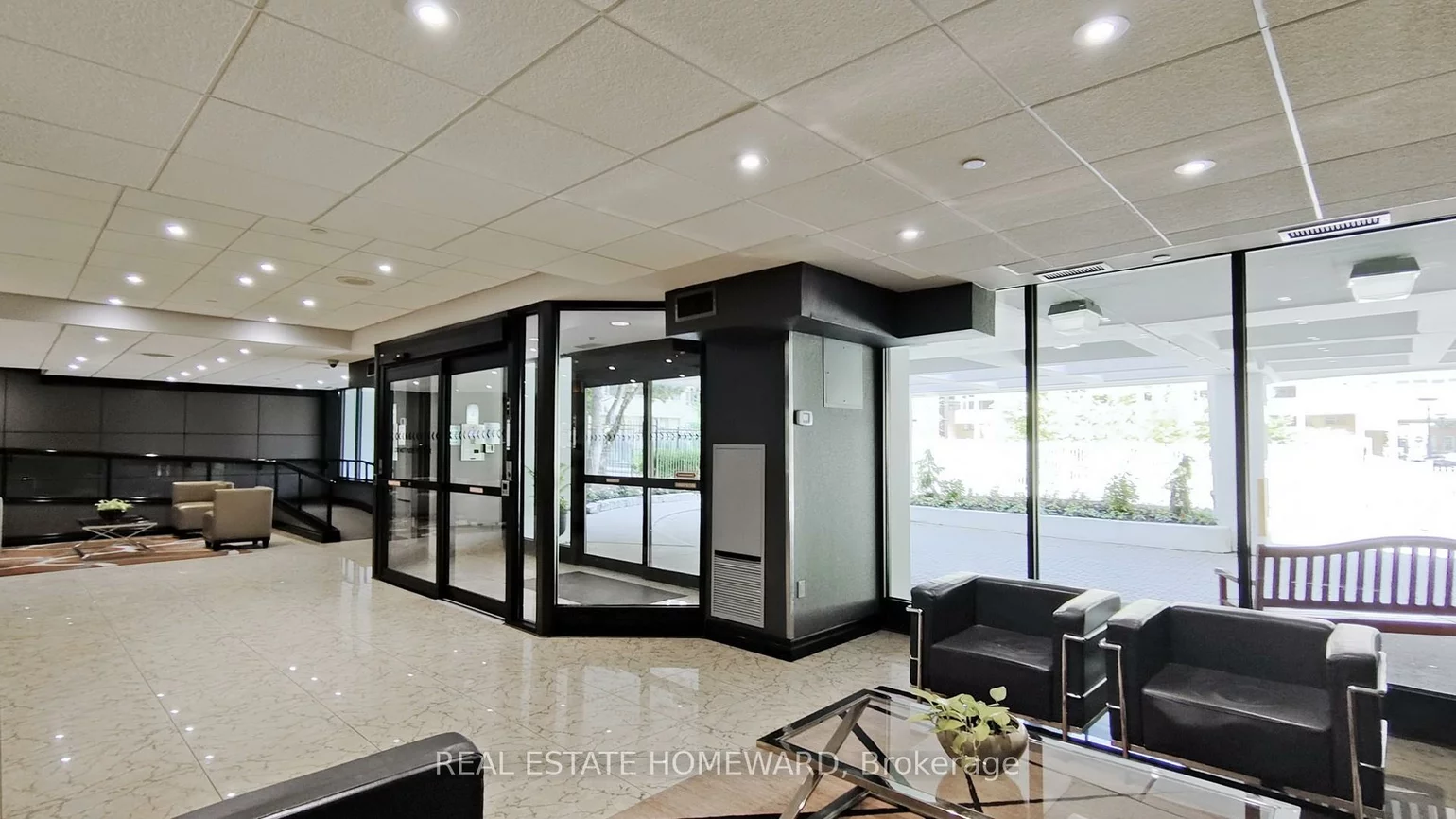 77, Maitland, Cabbagetown-South St. James Town, Toronto