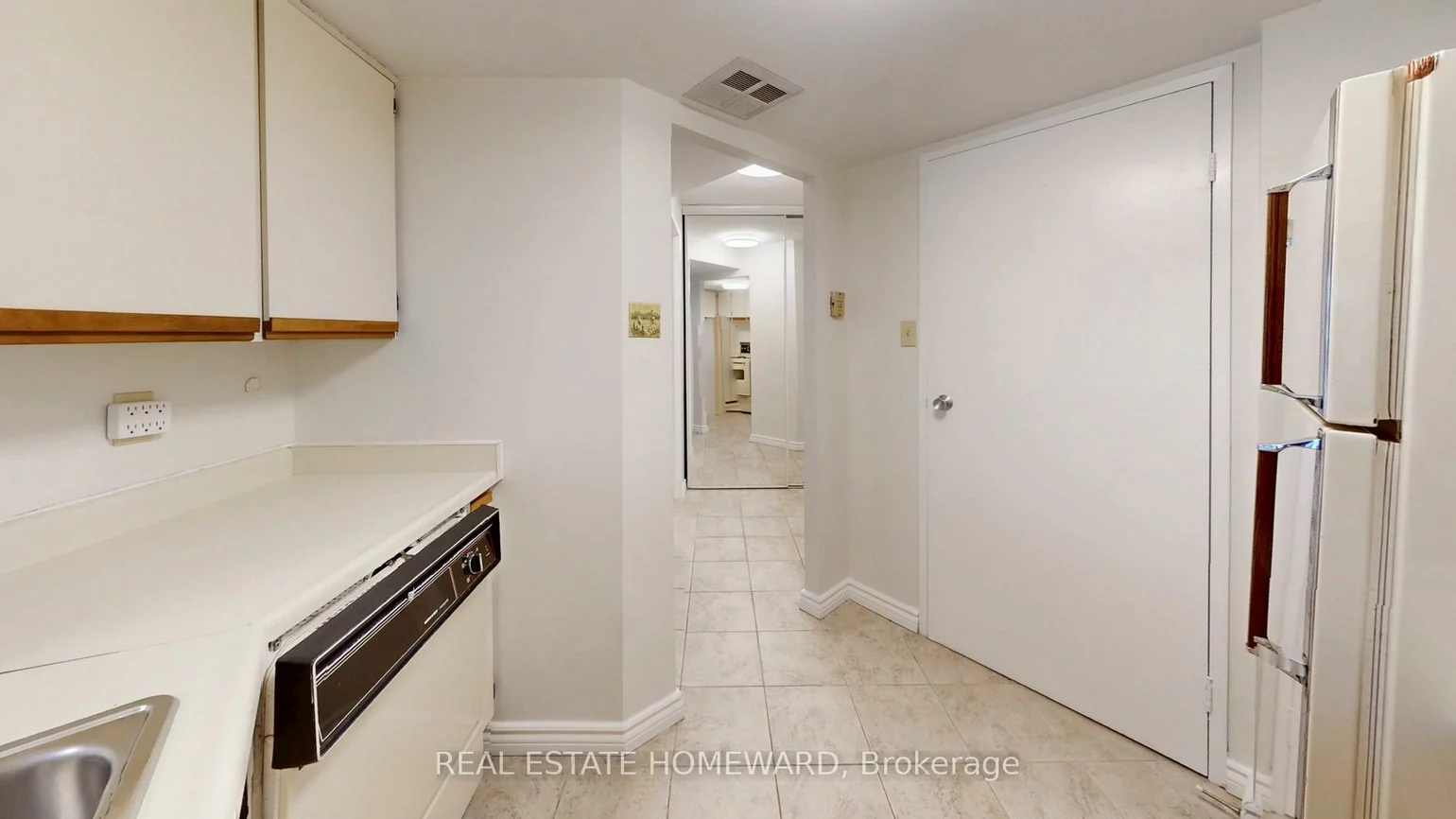 77, Maitland, Cabbagetown-South St. James Town, Toronto