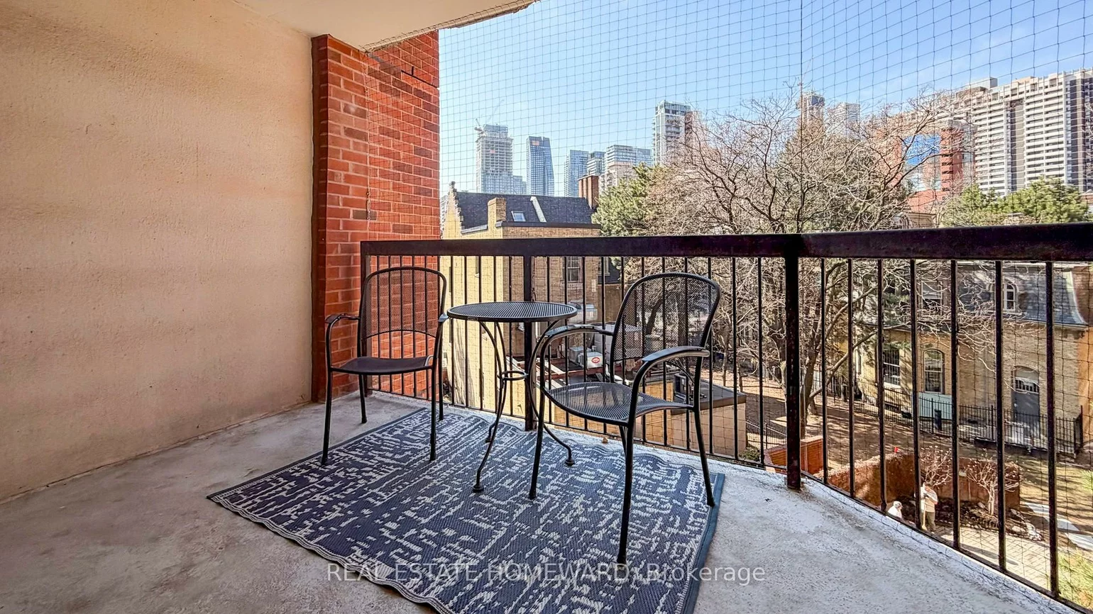 77, Maitland, Cabbagetown-South St. James Town, Toronto