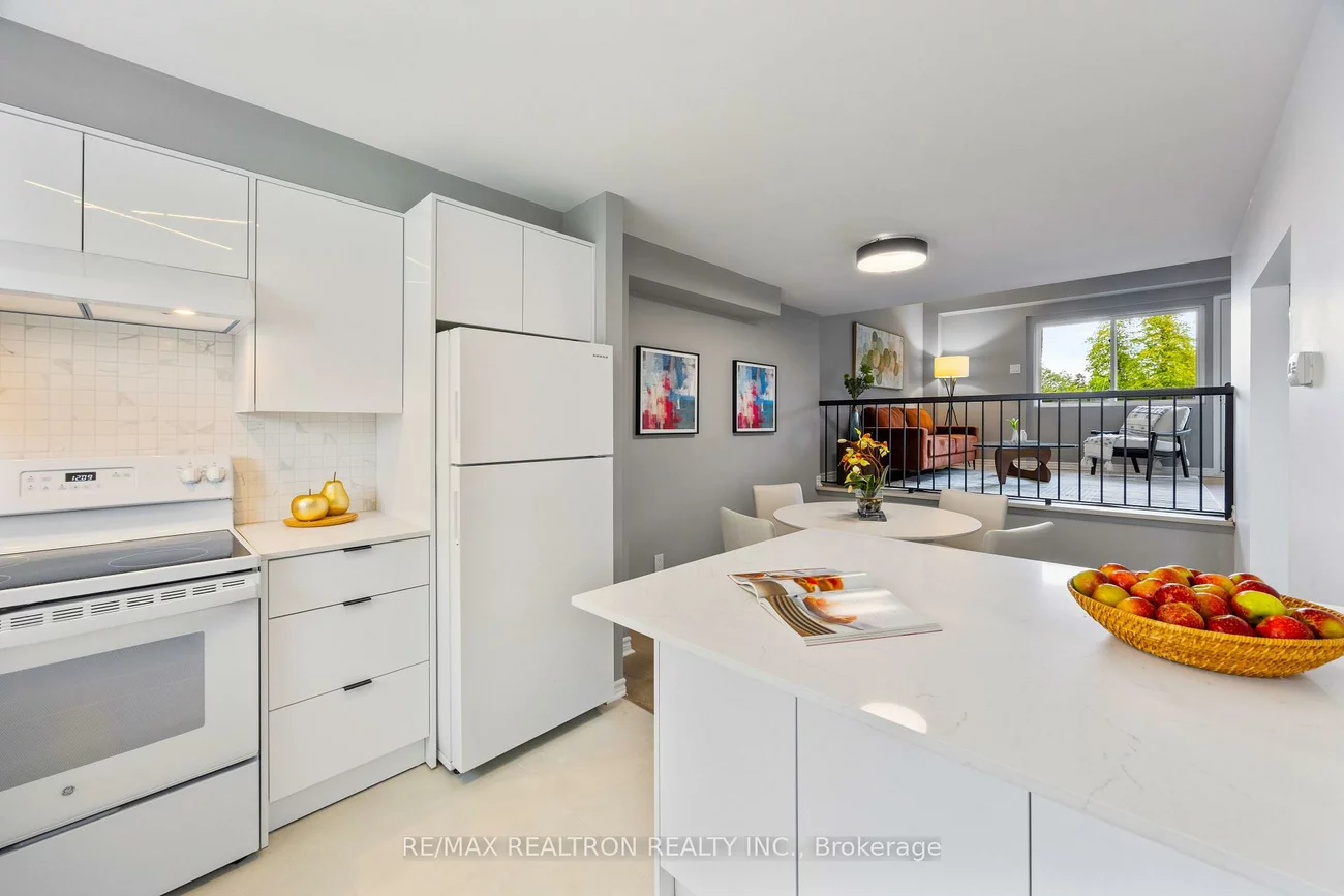 65, Godstone, Don Valley Village, Toronto