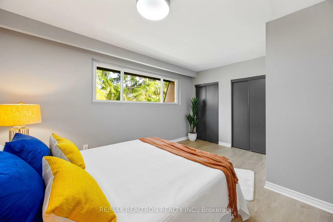 65, Godstone, Don Valley Village, Toronto