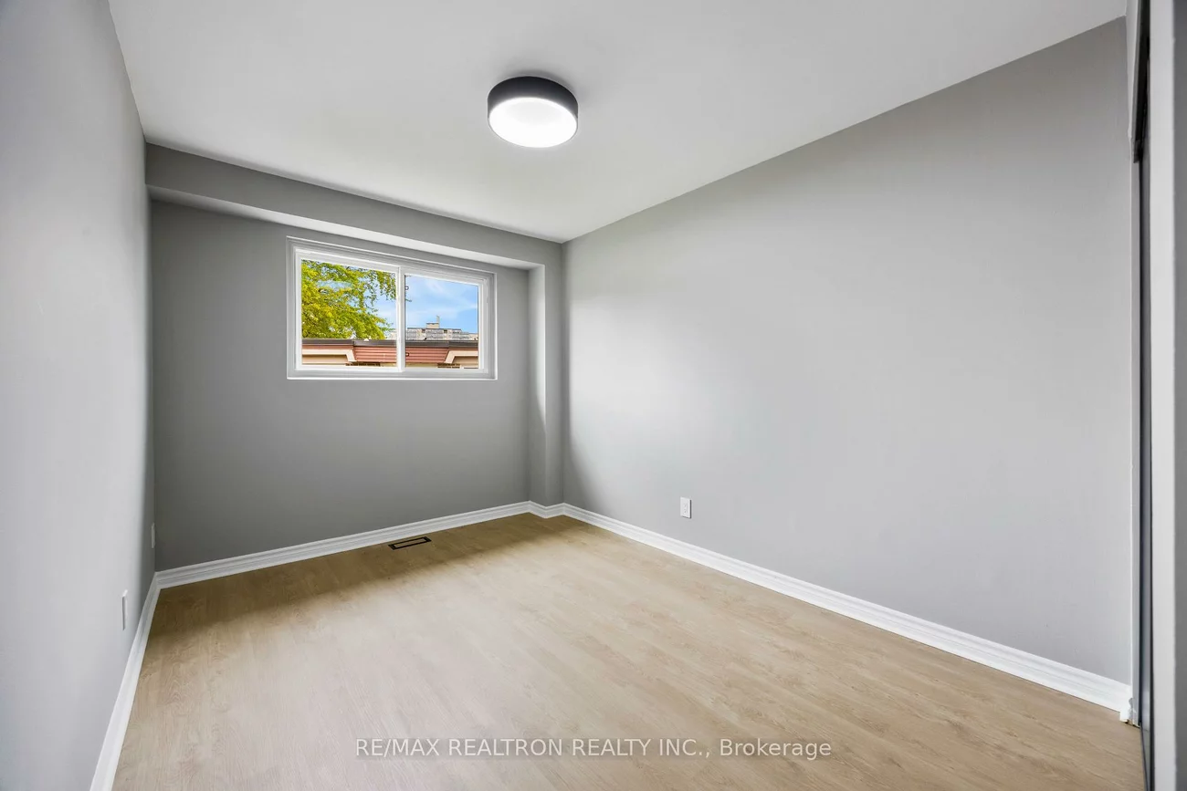 65, Godstone, Don Valley Village, Toronto