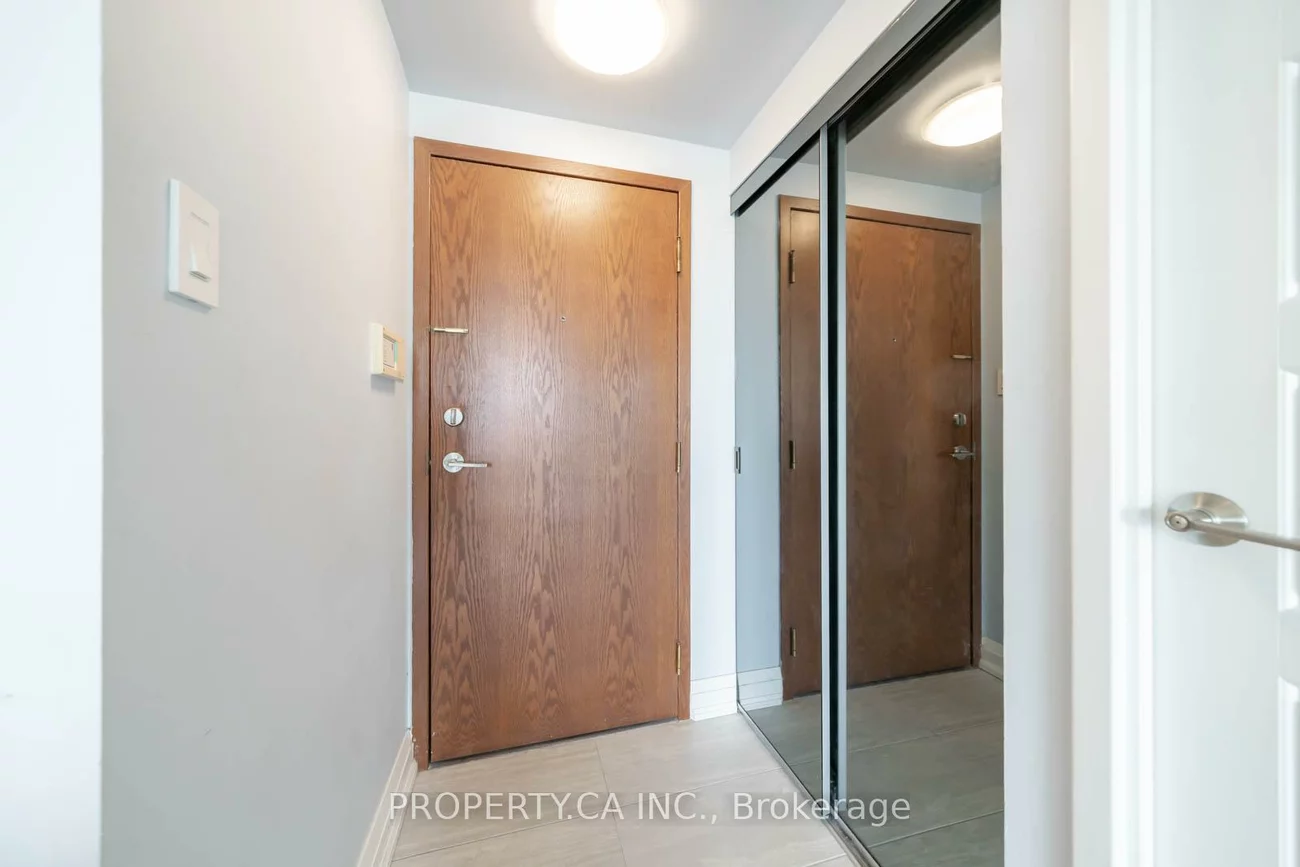 10, Yonge, Waterfront Communities C1, Toronto