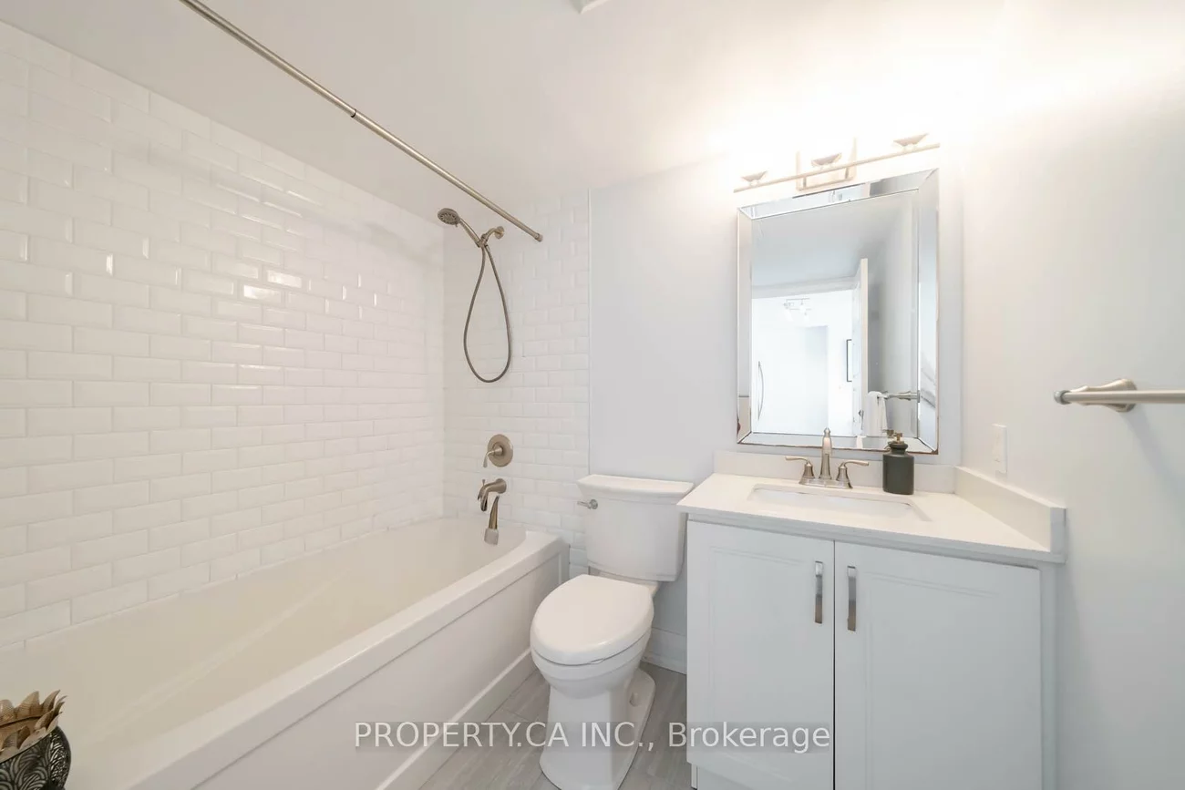 10, Yonge, Waterfront Communities C1, Toronto