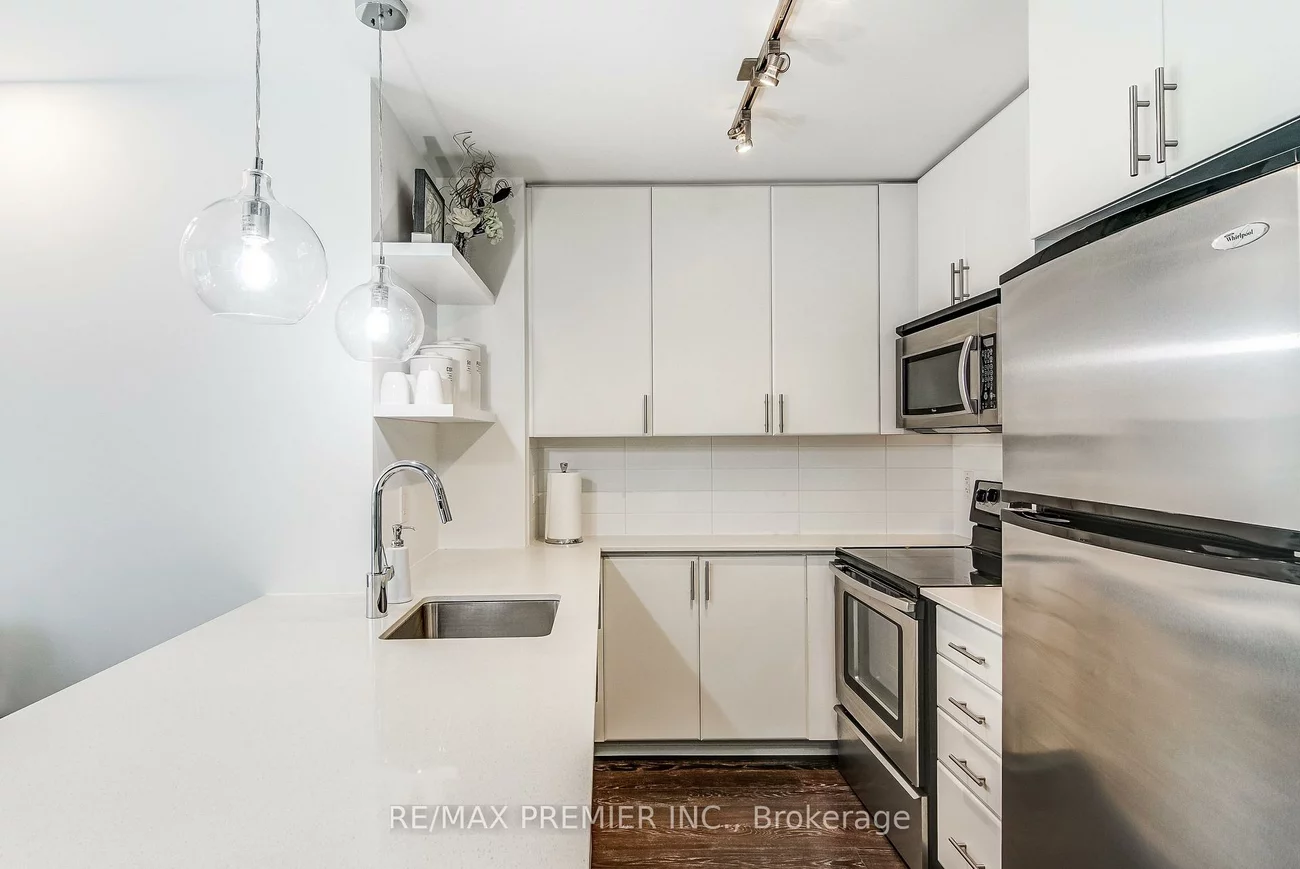 560, Front, Waterfront Communities C1, Toronto