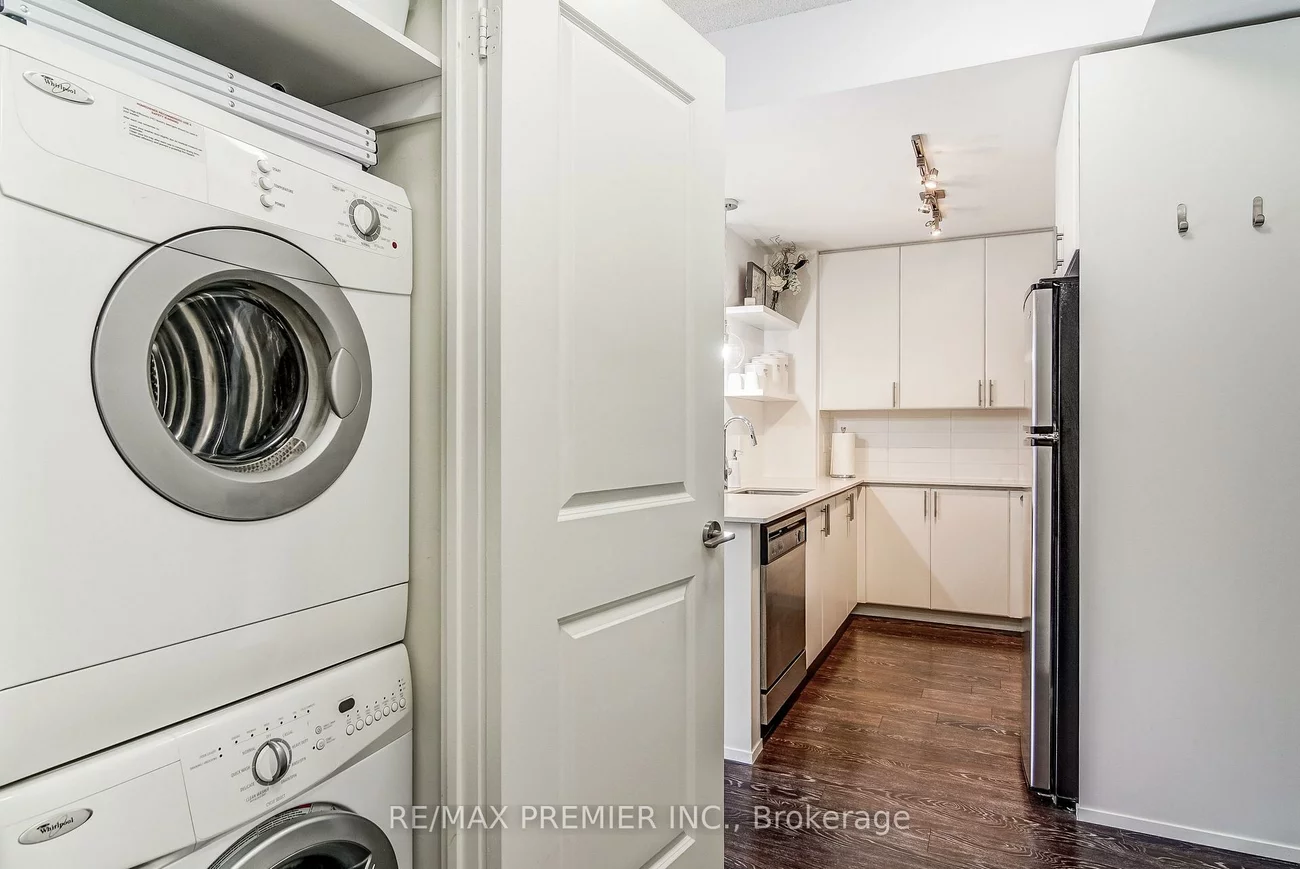 560, Front, Waterfront Communities C1, Toronto