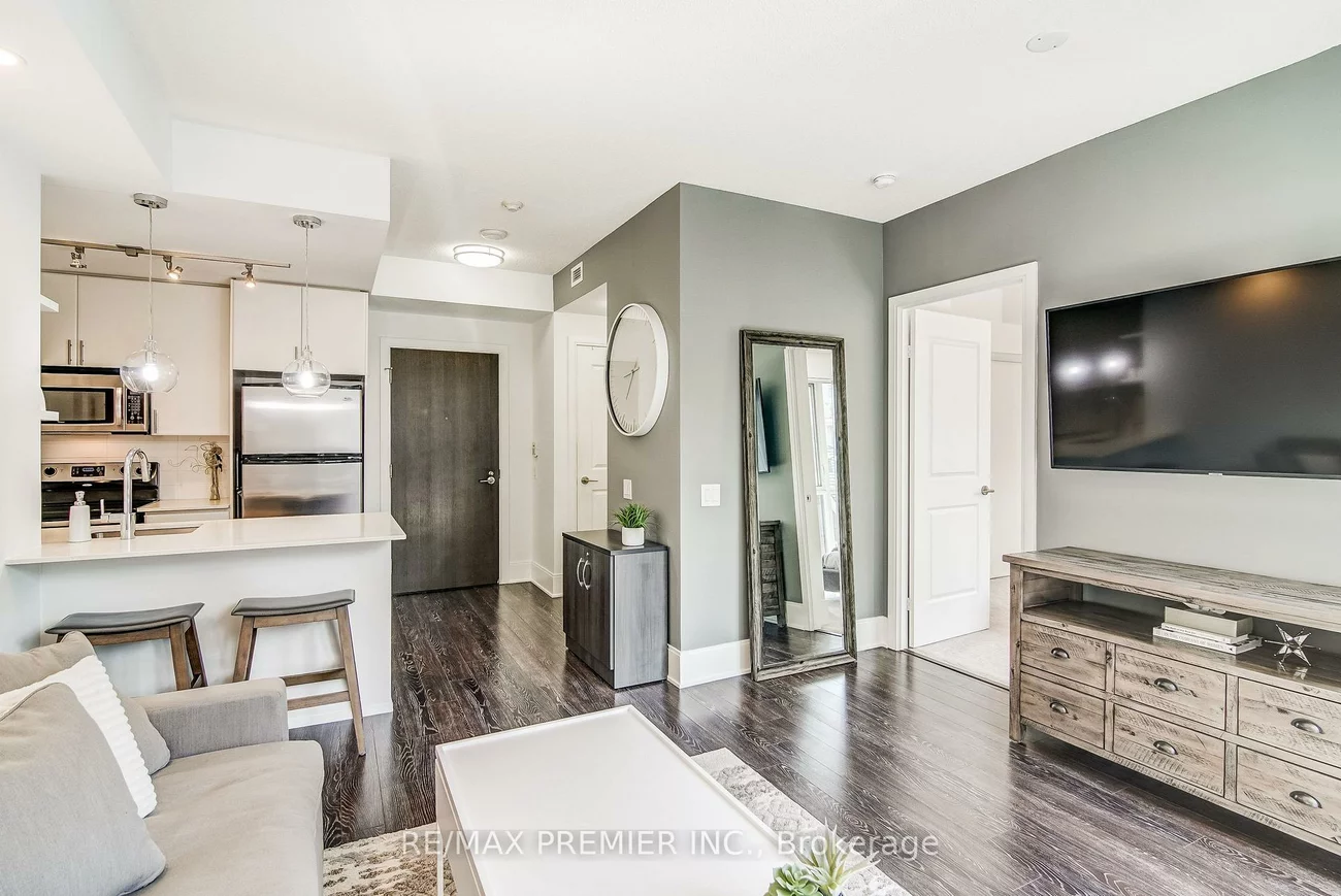 560, Front, Waterfront Communities C1, Toronto