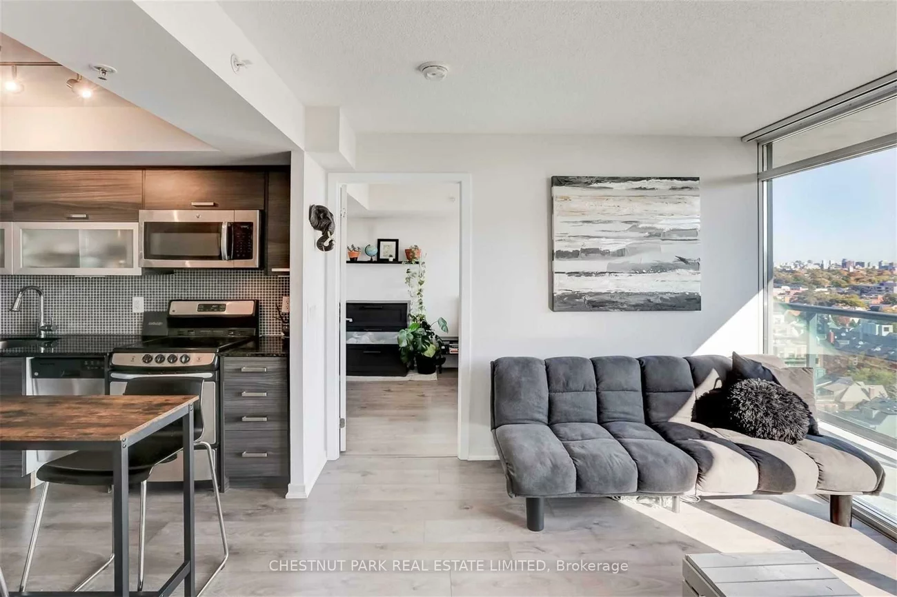 36, Lisgar, Little Portugal, Toronto