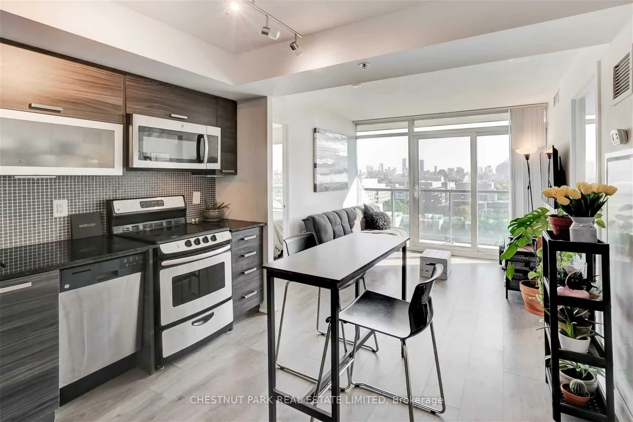 36, Lisgar, Little Portugal, Toronto