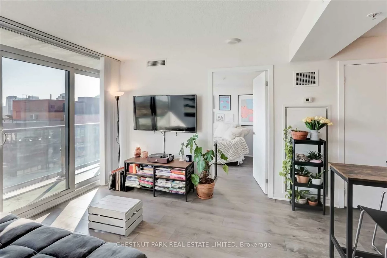 36, Lisgar, Little Portugal, Toronto