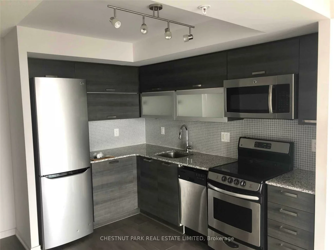 36, Lisgar, Little Portugal, Toronto