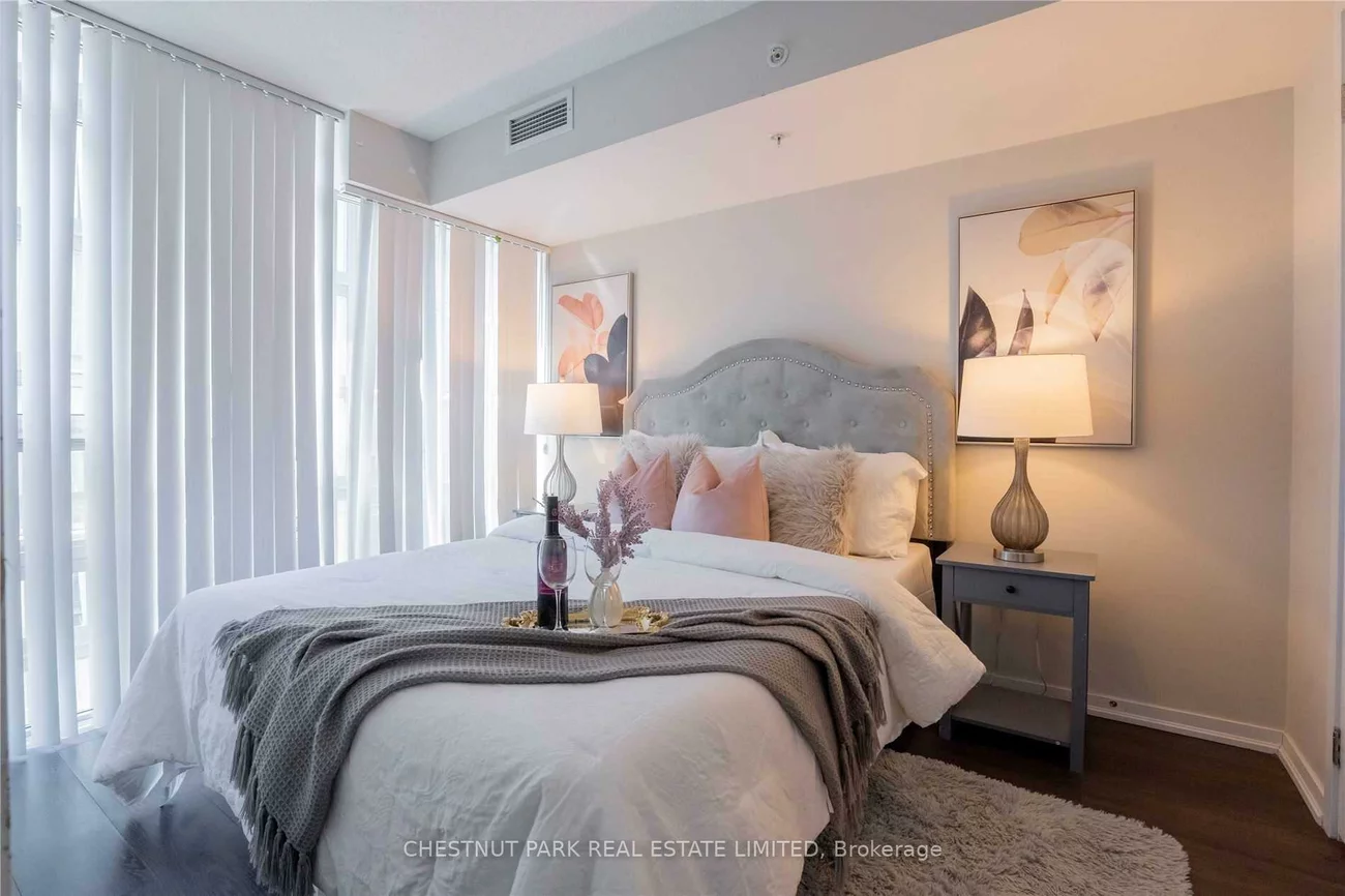 36, Lisgar, Little Portugal, Toronto