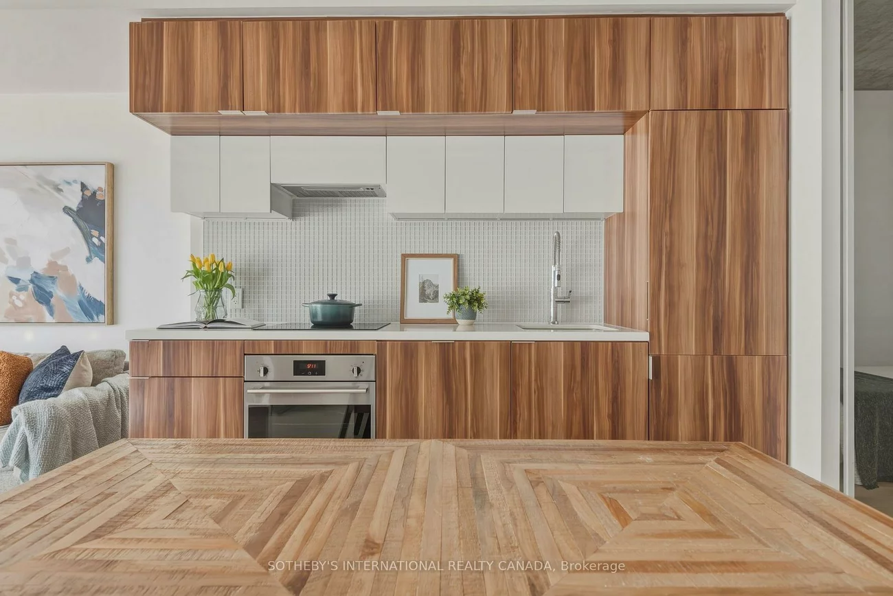 185, Roehampton, Mount Pleasant West, Toronto