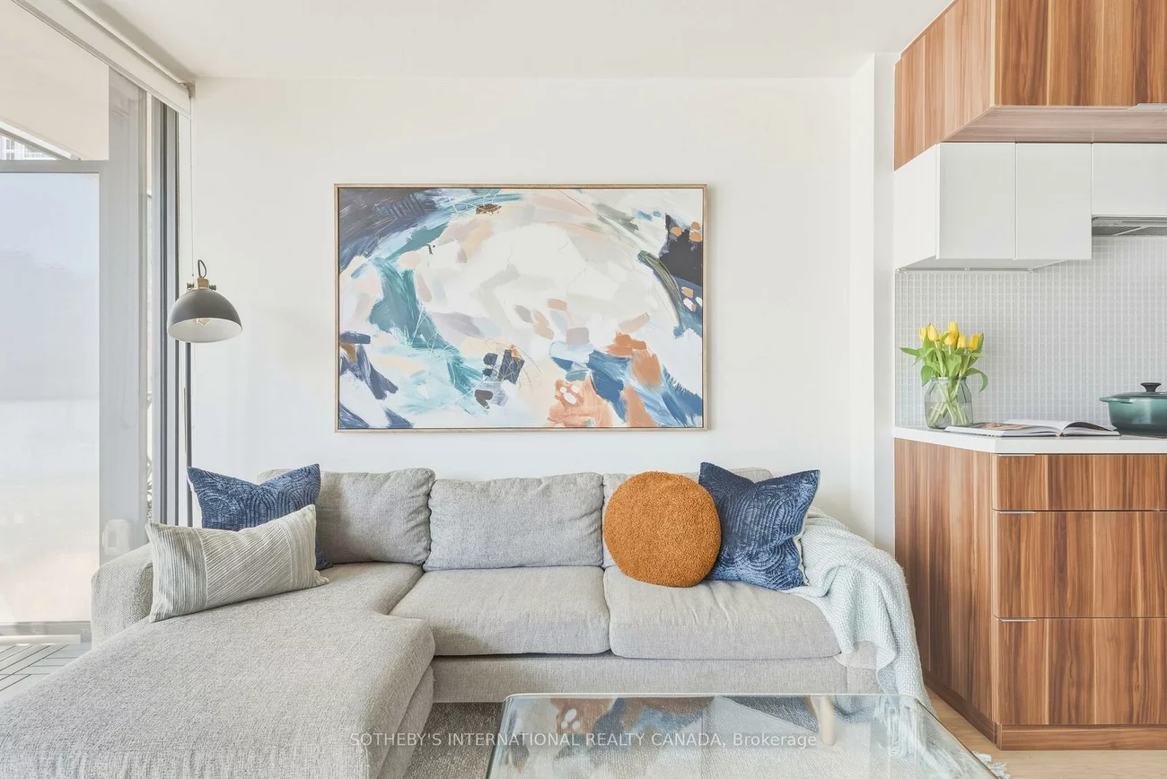 185, Roehampton, Mount Pleasant West, Toronto