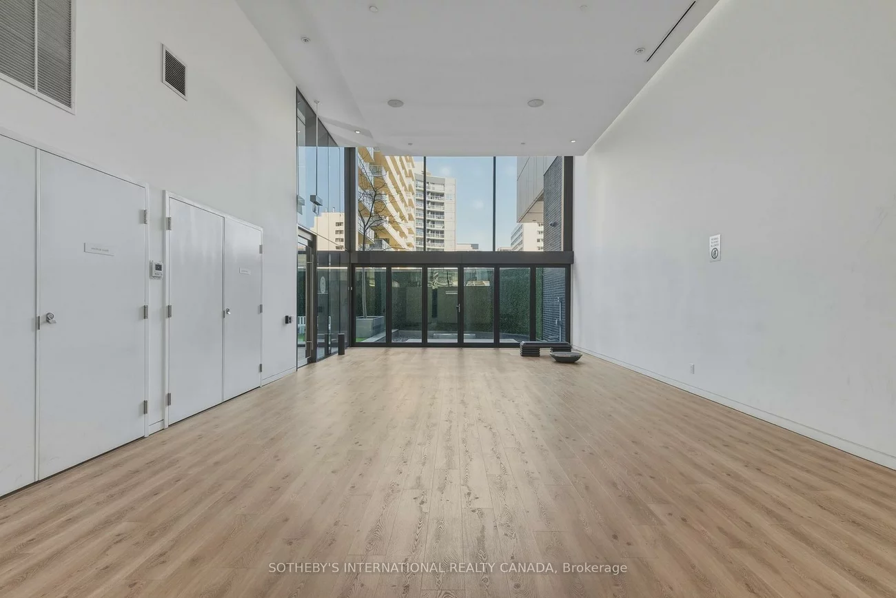 185, Roehampton, Mount Pleasant West, Toronto