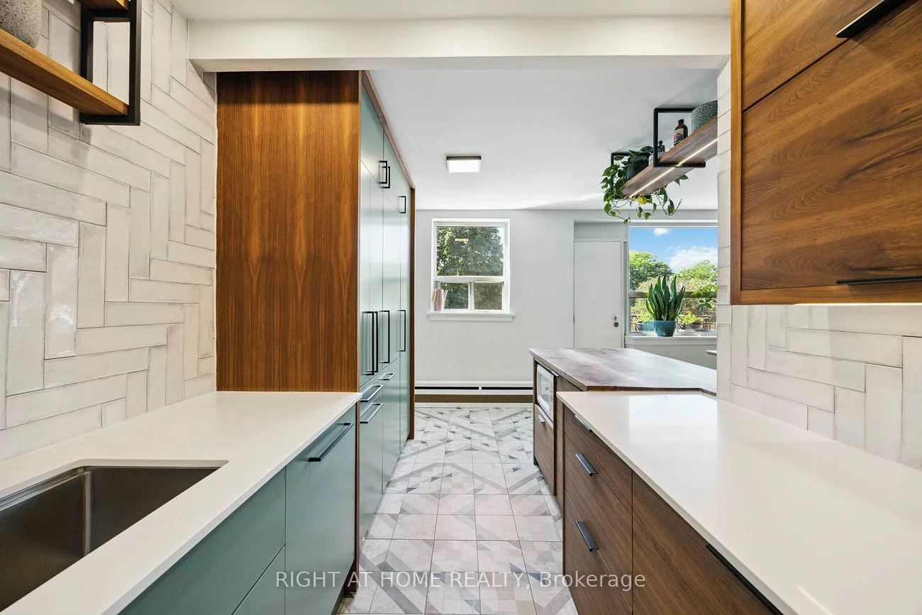 57, Neptune, Englemount-Lawrence, Toronto