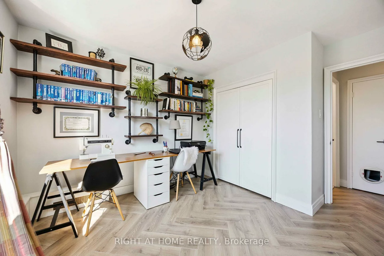 57, Neptune, Englemount-Lawrence, Toronto