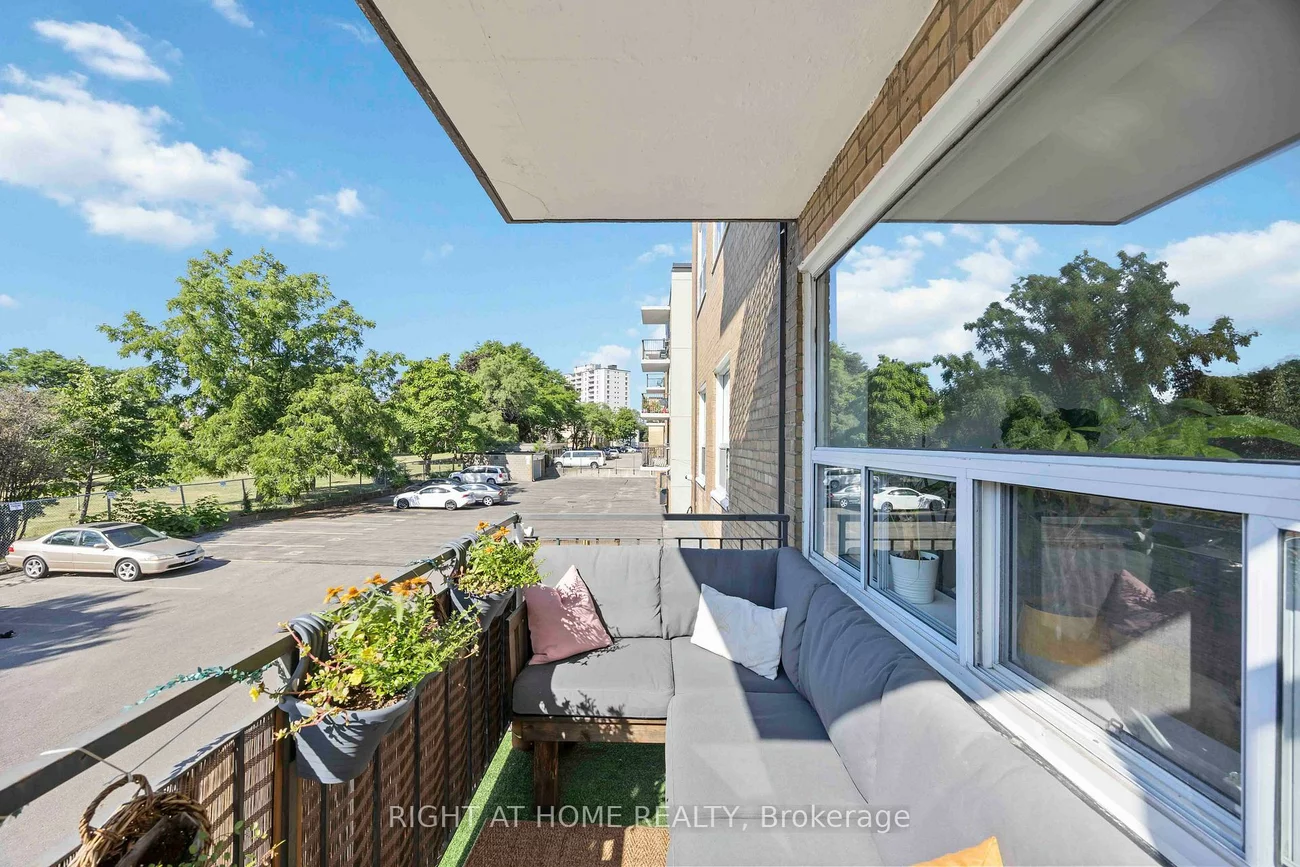 57, Neptune, Englemount-Lawrence, Toronto