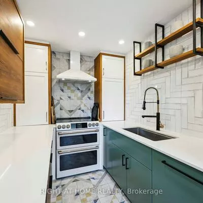 57, Neptune, Englemount-Lawrence, Toronto