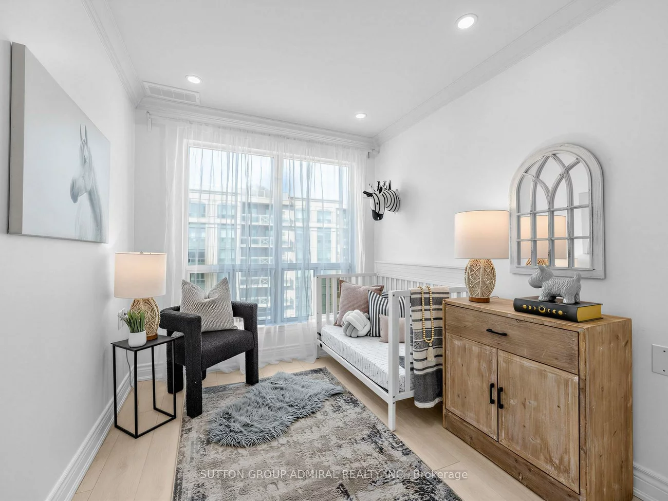 935, Sheppard, Clanton Park, Toronto