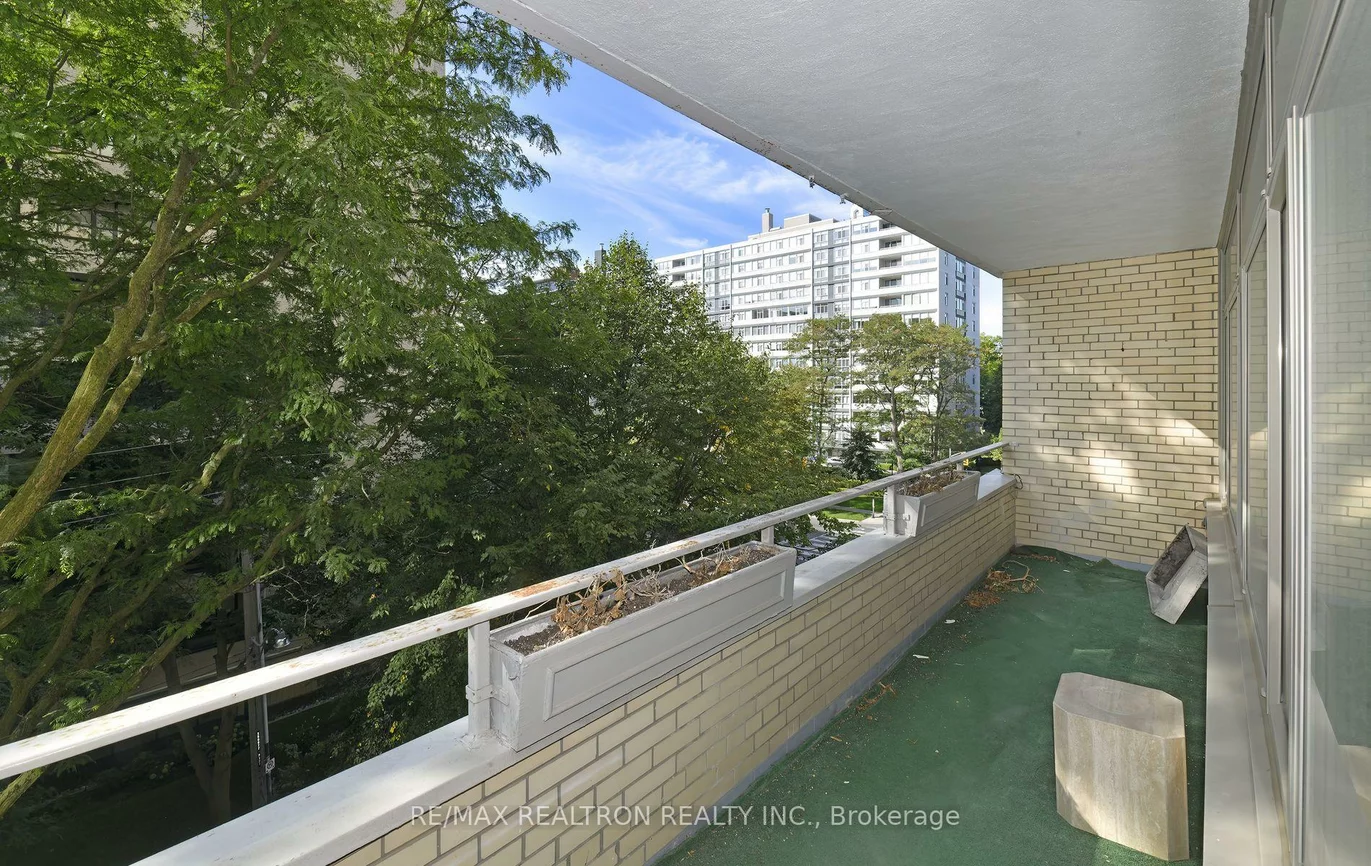 581, Avenue, Yonge-St. Clair, Toronto