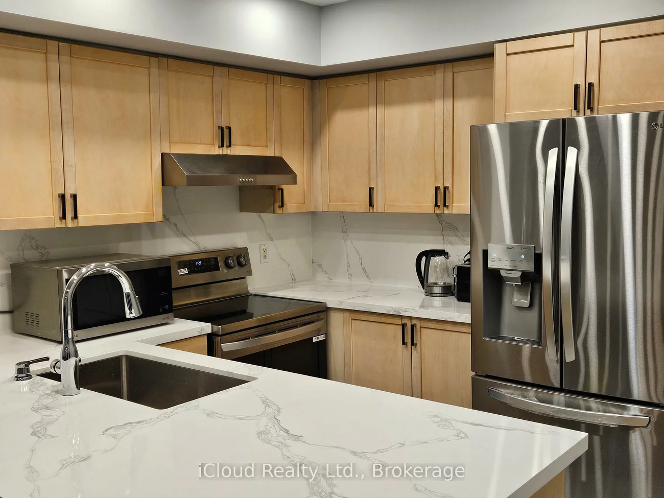 285, Antibes, Westminster-Branson, Toronto