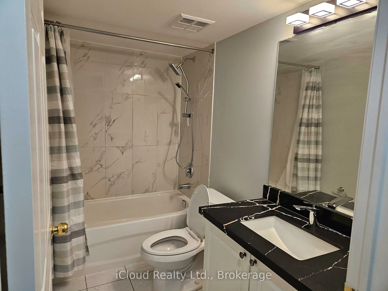 285, Antibes, Westminster-Branson, Toronto
