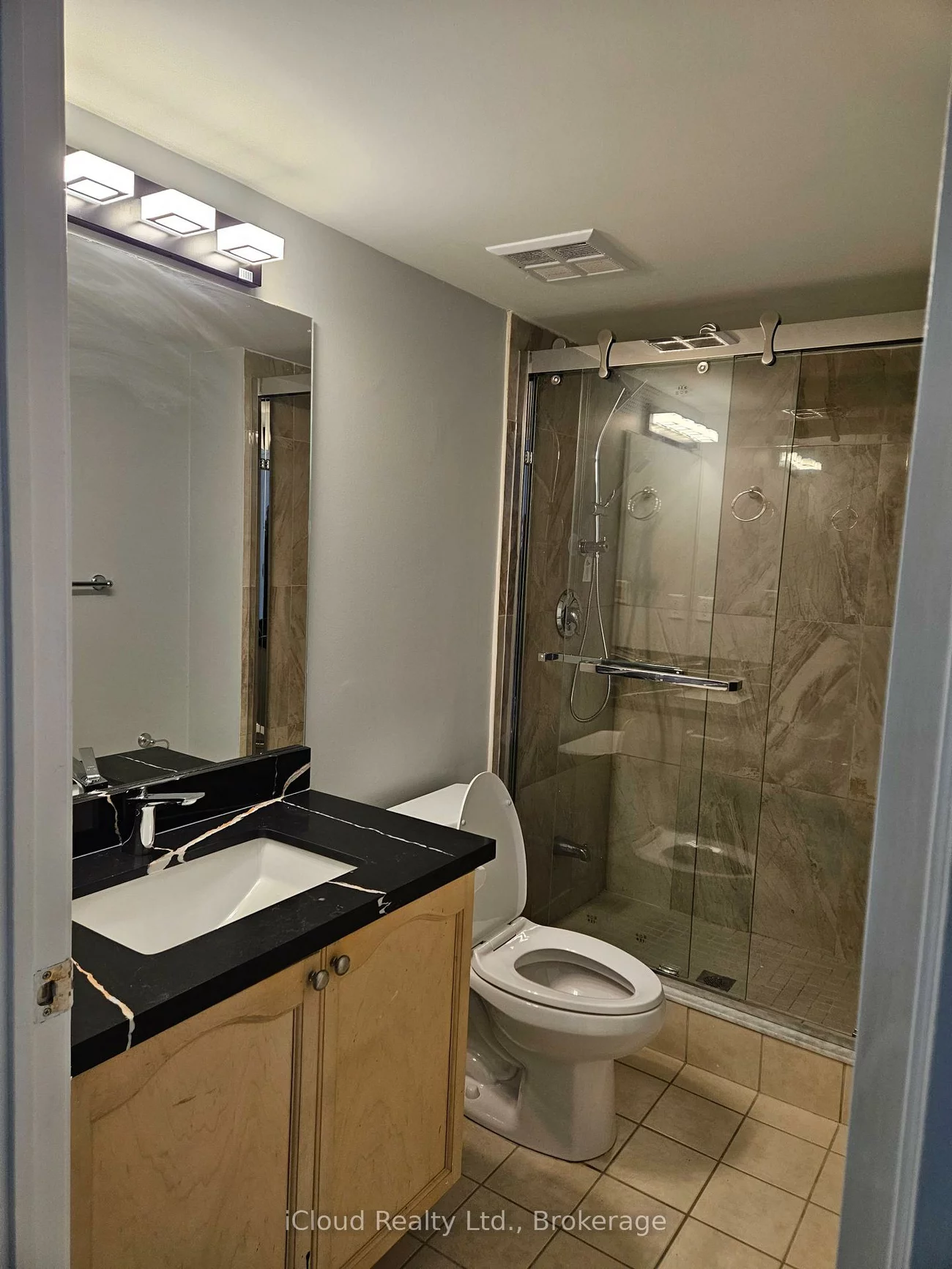 285, Antibes, Westminster-Branson, Toronto