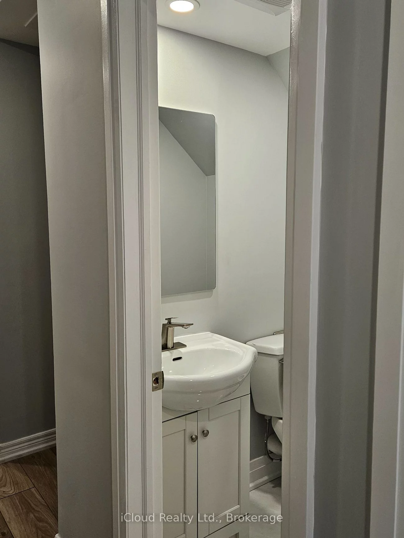 285, Antibes, Westminster-Branson, Toronto