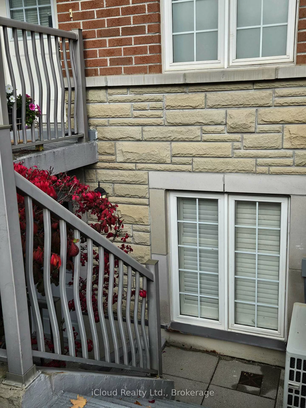 285, Antibes, Westminster-Branson, Toronto
