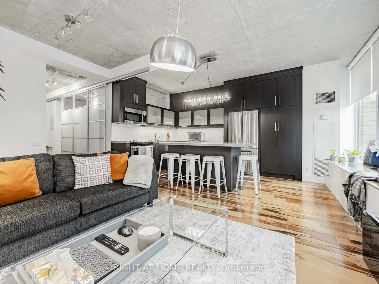 50, Camden, Waterfront Communities C1, Toronto