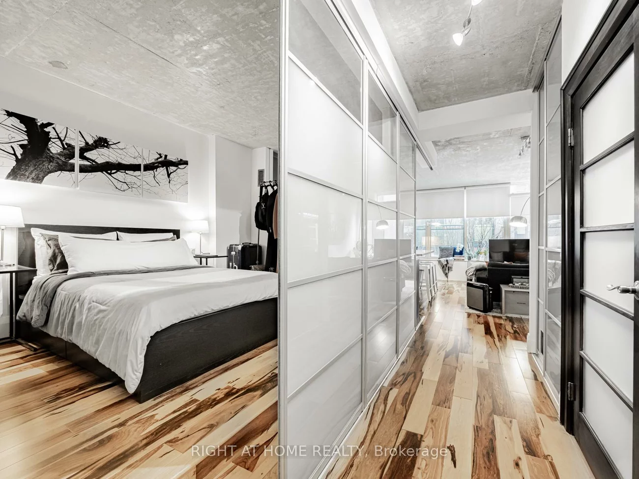 50, Camden, Waterfront Communities C1, Toronto