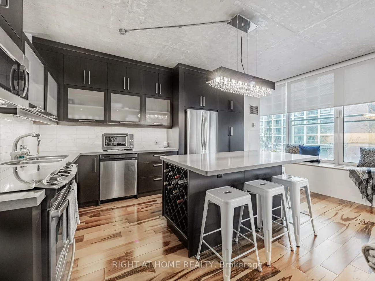 50, Camden, Waterfront Communities C1, Toronto