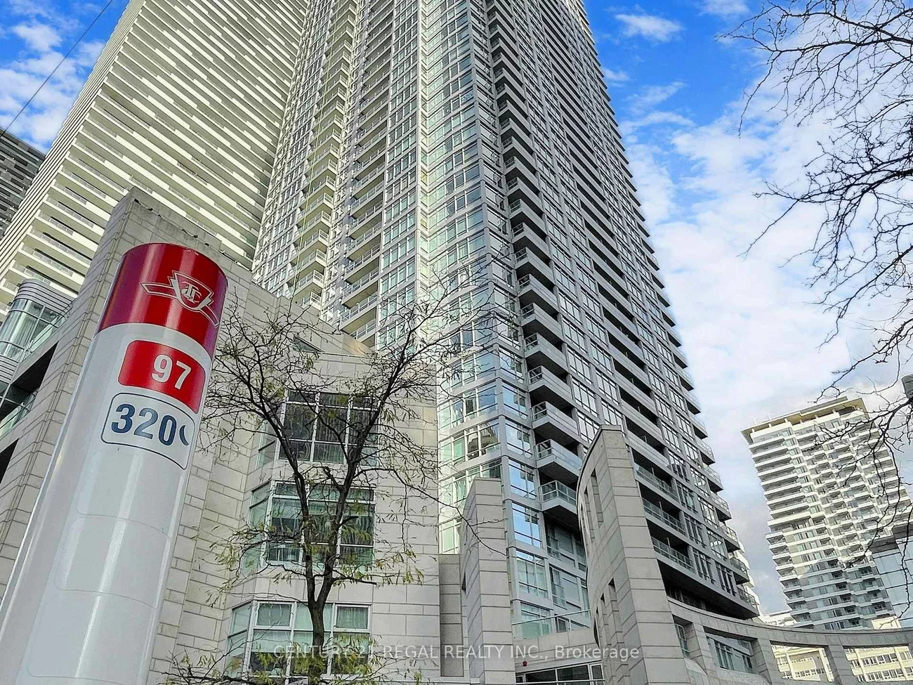2191, Yonge, Mount Pleasant West, Toronto