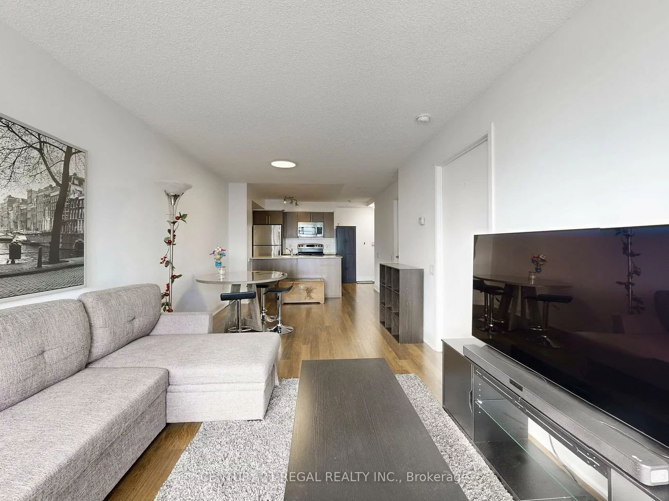 2191, Yonge, Mount Pleasant West, Toronto