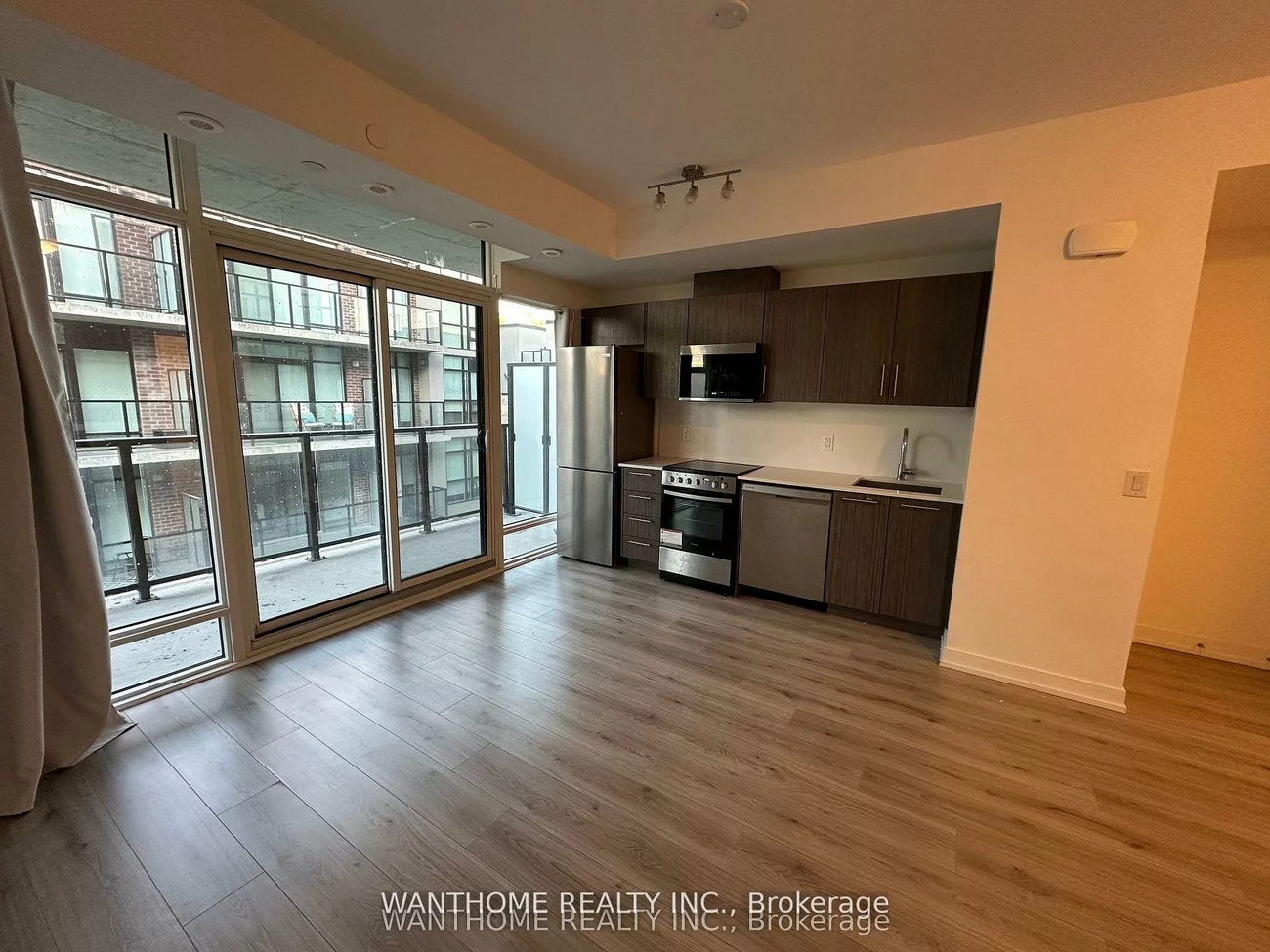 861, Sheppard, Clanton Park, Toronto