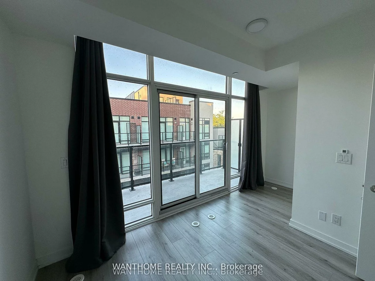 861, Sheppard, Clanton Park, Toronto