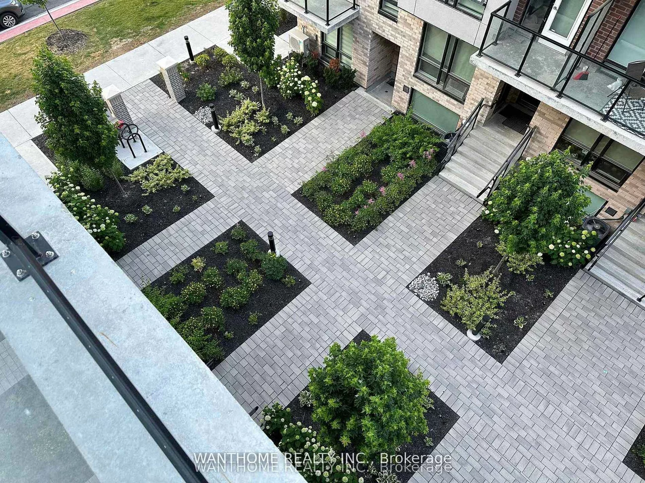 861, Sheppard, Clanton Park, Toronto