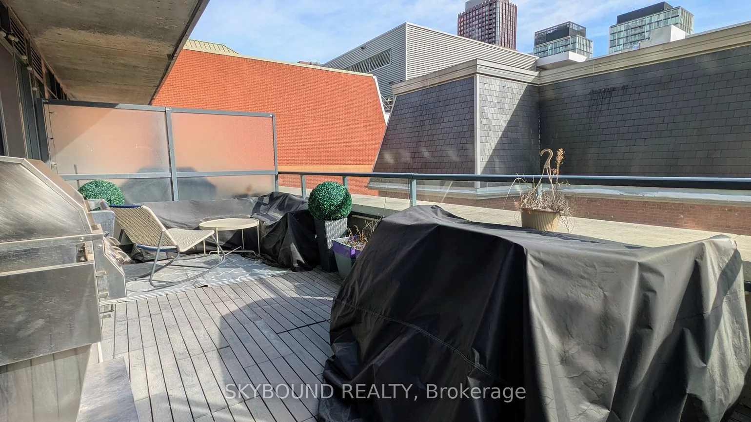 105, George, Moss Park, Toronto