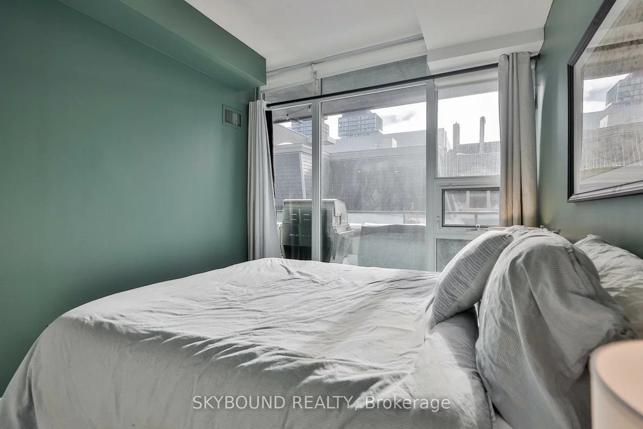 105, George, Moss Park, Toronto