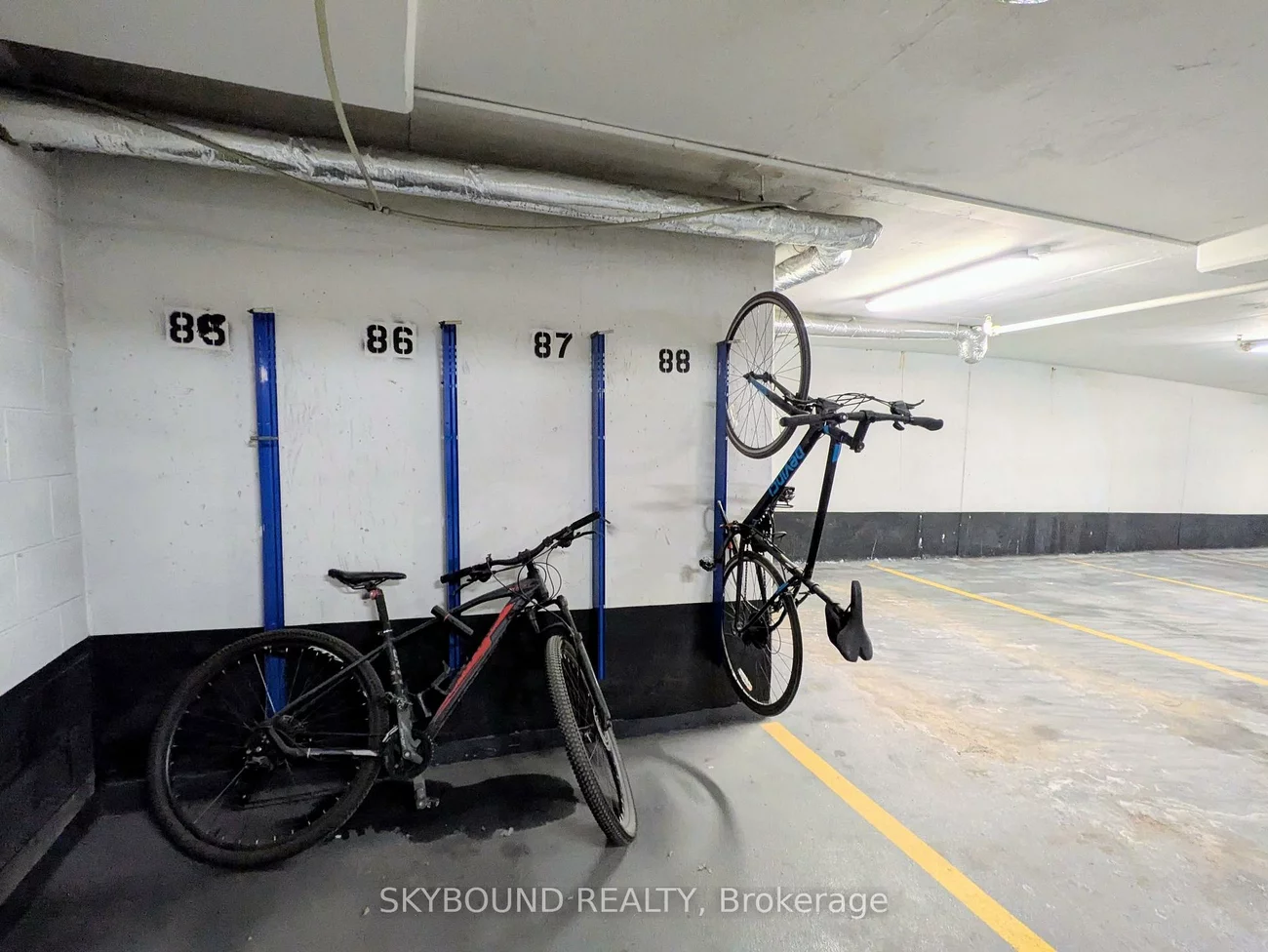 105, George, Moss Park, Toronto