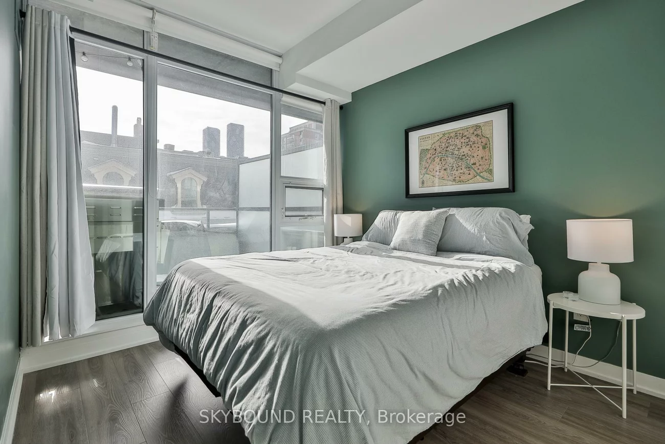 105, George, Moss Park, Toronto