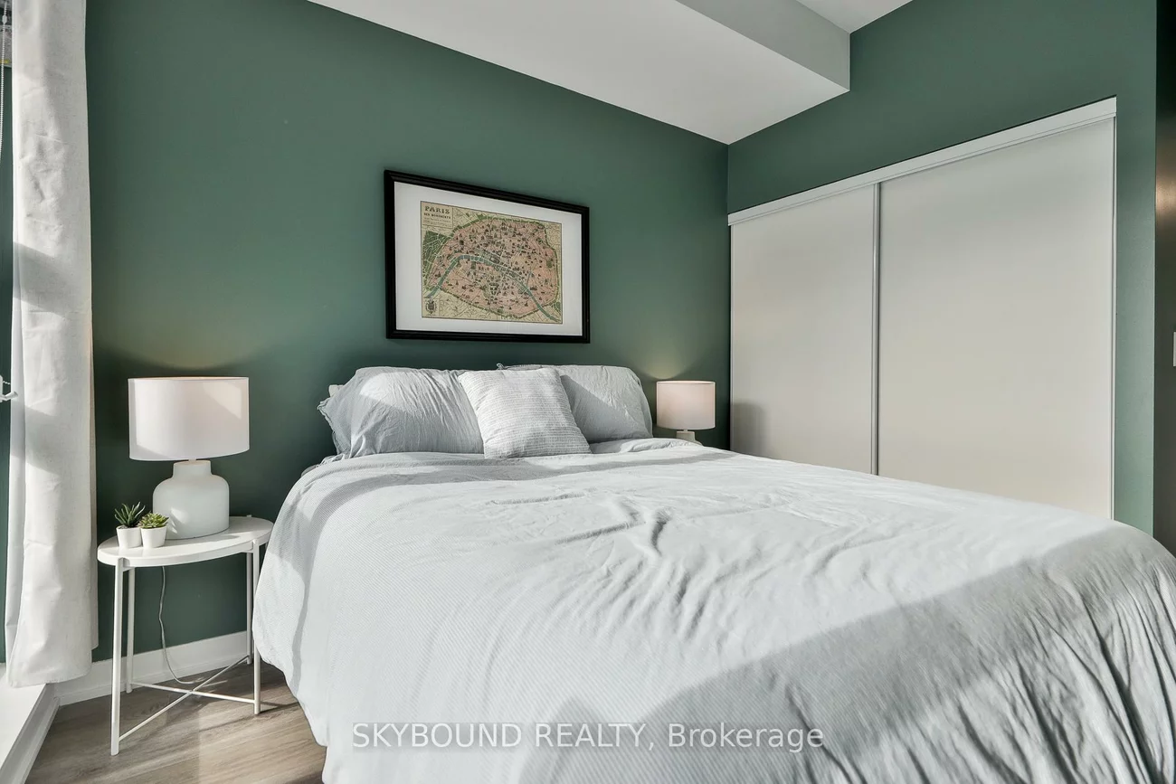 105, George, Moss Park, Toronto